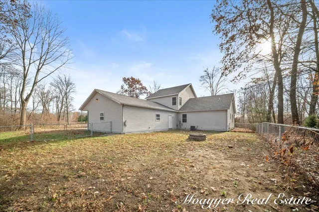 $969,500 | 1736 Parker Drive, Wayland, MI 49348