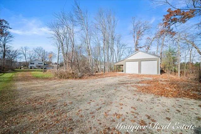 $969,500 | 1736 Parker Drive, Wayland, MI 49348