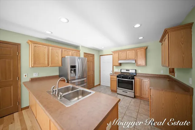 $969,500 | 1736 Parker Drive, Wayland, MI 49348