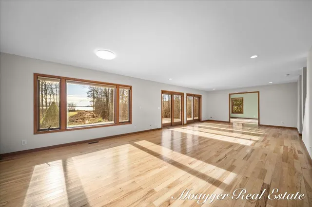 $969,500 | 1736 Parker Drive, Wayland, MI 49348