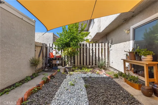 a view of a back yard of the house