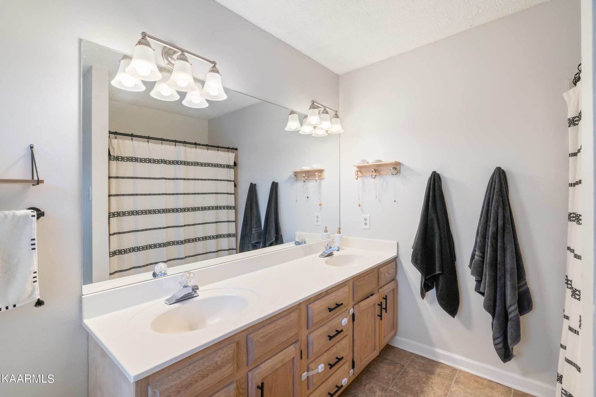 8824 Nubbin Ridge Road Knoxville, TN 37923 - Photo 16 of 22 Gallery Image 16