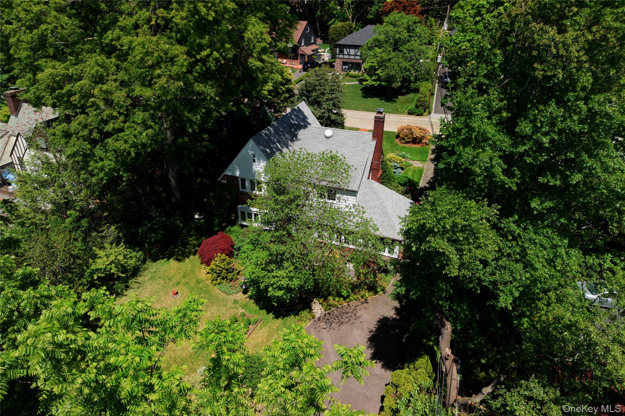 10 Crescent Road Port Washington, NY 11050 - Photo 30 of 37