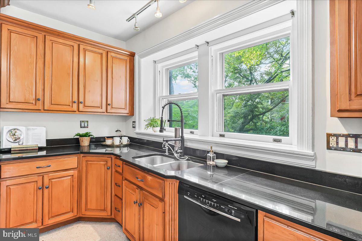 503 West State Street Kennett Square, PA 19348 - Photo 22 of 76 Kitchen
