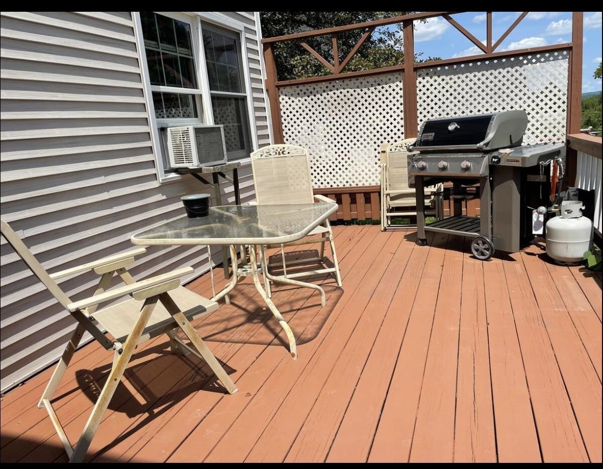 62 Elm Street Newport, VT 05855 - Photo 18 of 28