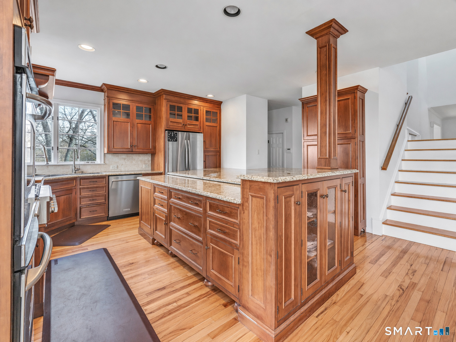 553 Judd Road Easton, CT 06612 - Photo 3 of 24