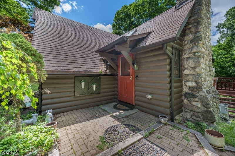 78 Woodlawn Road Sparta, NJ 07871 - Photo 2 of 45 Gallery Image 2