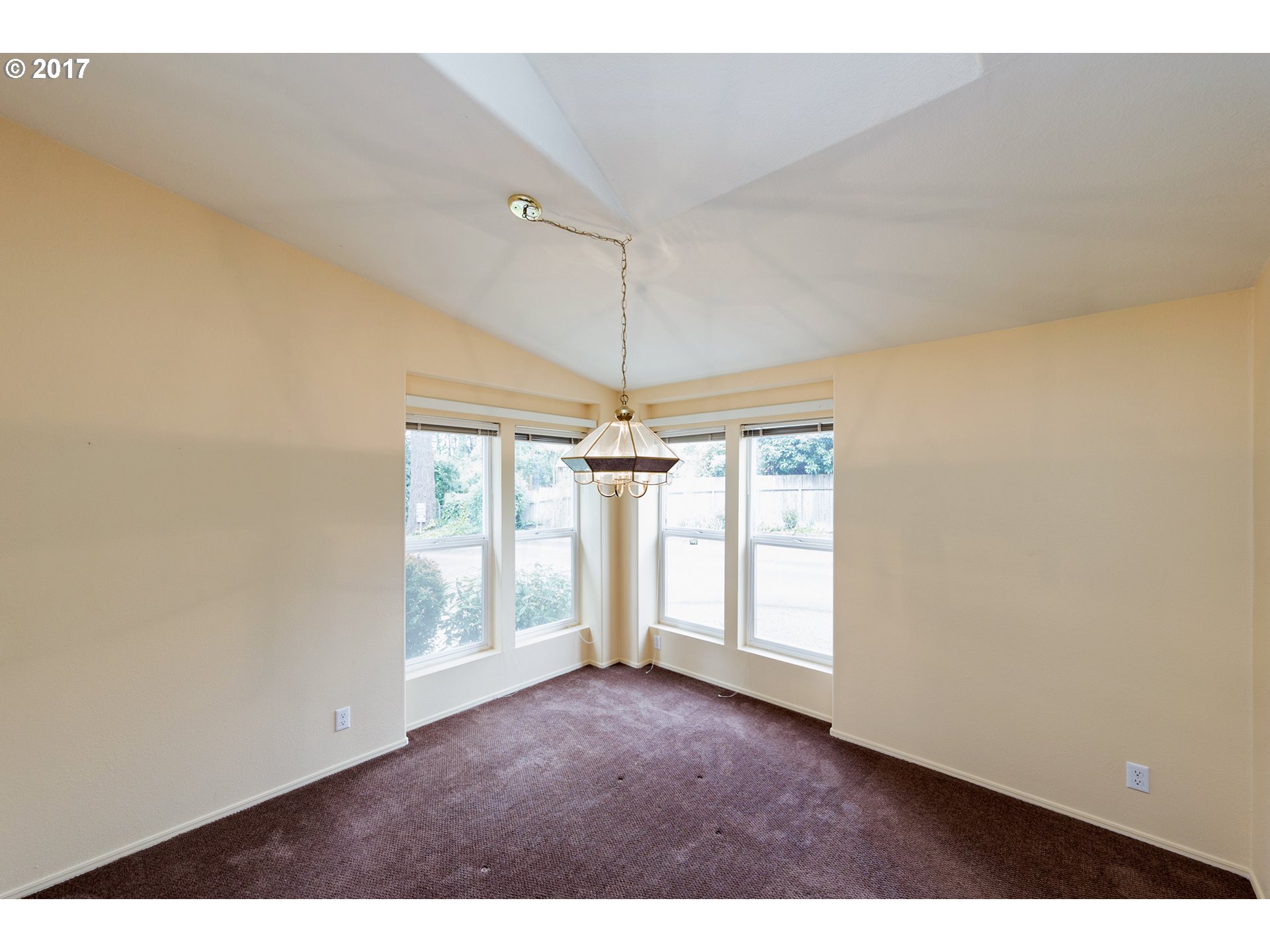 13186 Murray Road Northeast Aurora, OR 97002 - Photo 12 of 19 Dining Room