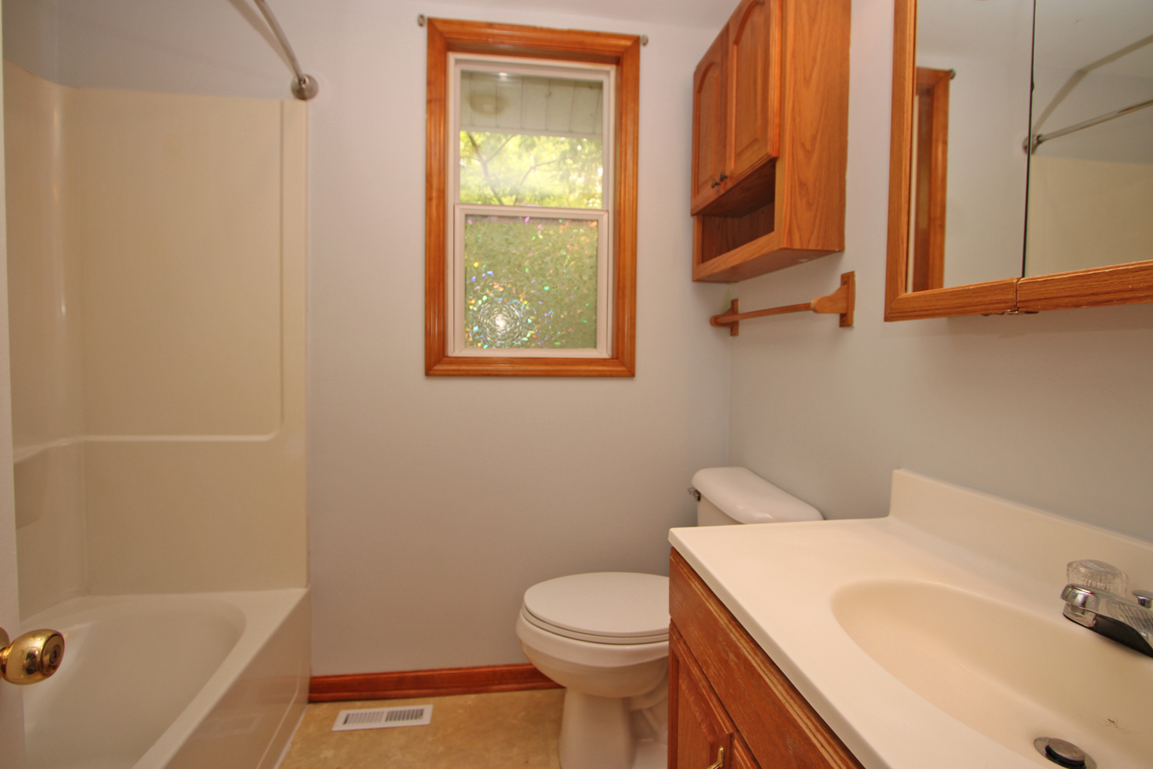 338 East Lakeview Avenue Round Lake Beach, IL 60073 - Photo 29 of 35