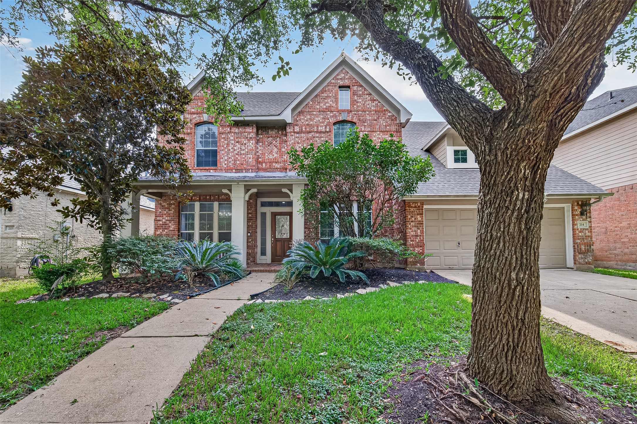 214 Kentwood Ridge Court Sugar Land, TX 77479 - Photo 1 of 38