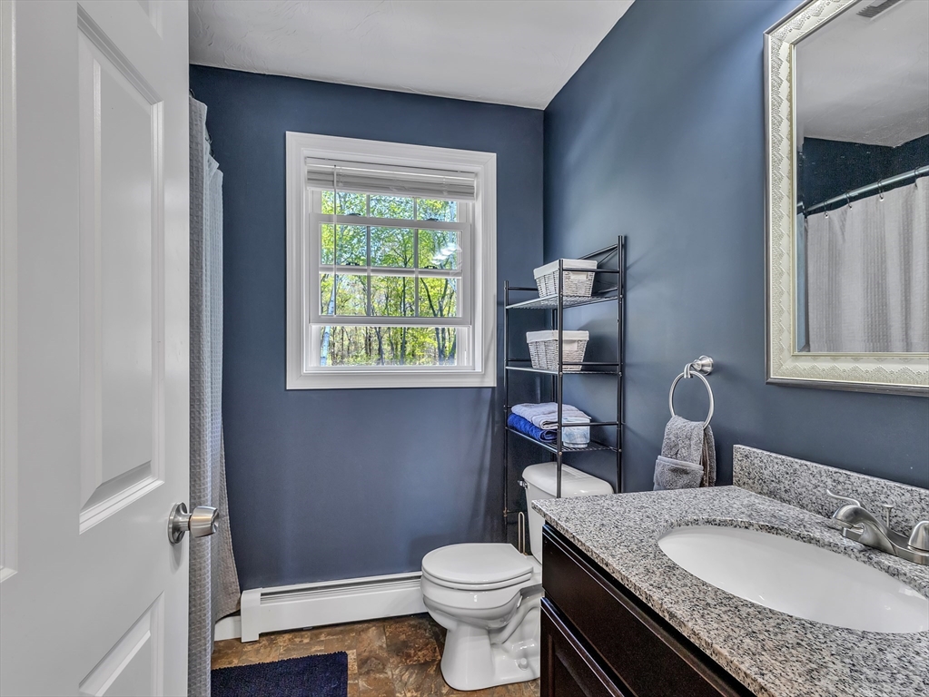 325 Brookside Drive Gardner, MA 01440 - Photo 12 of 28