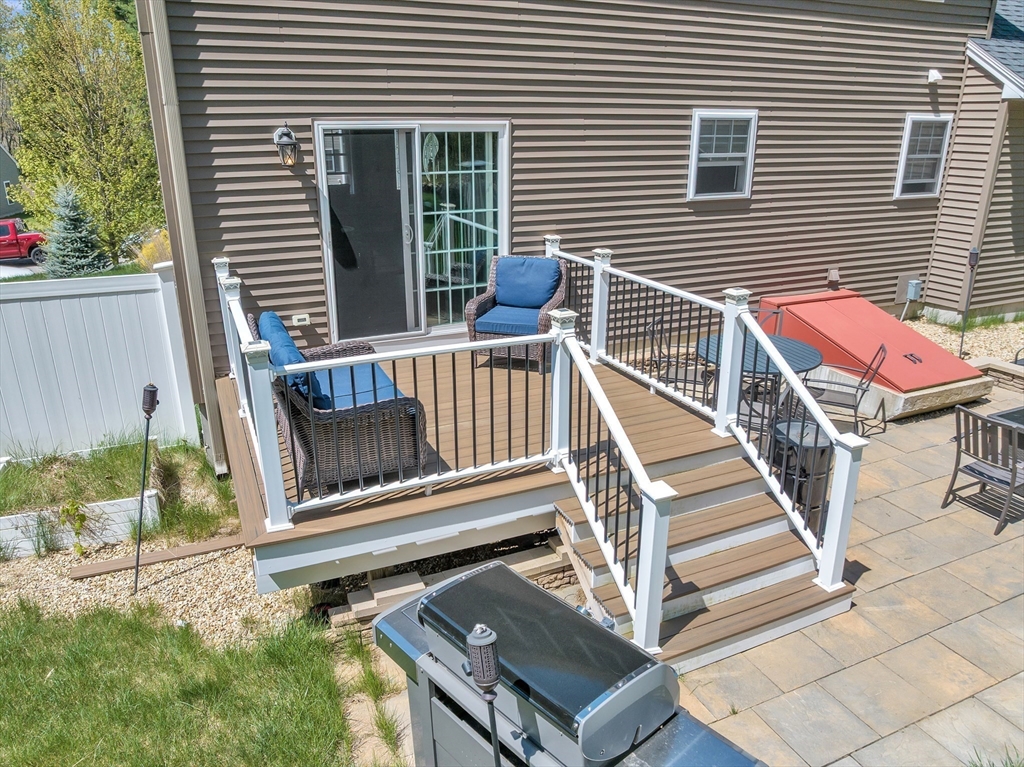 325 Brookside Drive Gardner, MA 01440 - Photo 15 of 28