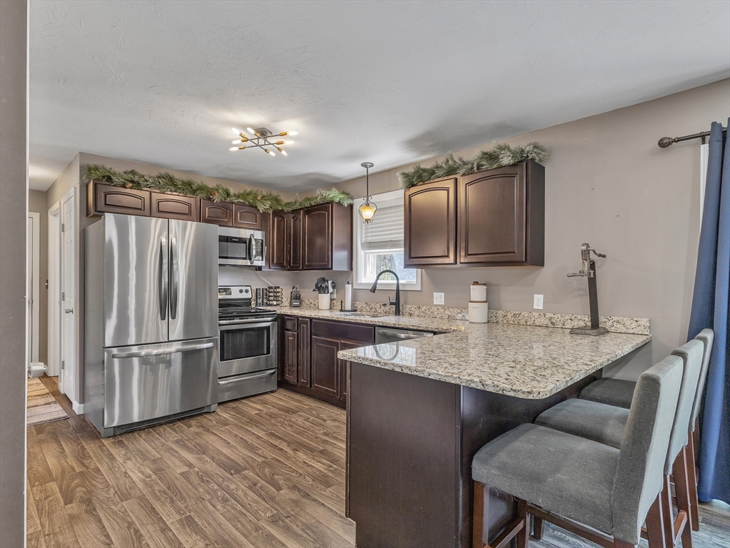 325 Brookside Drive Gardner, MA 01440 - Photo 2 of 28