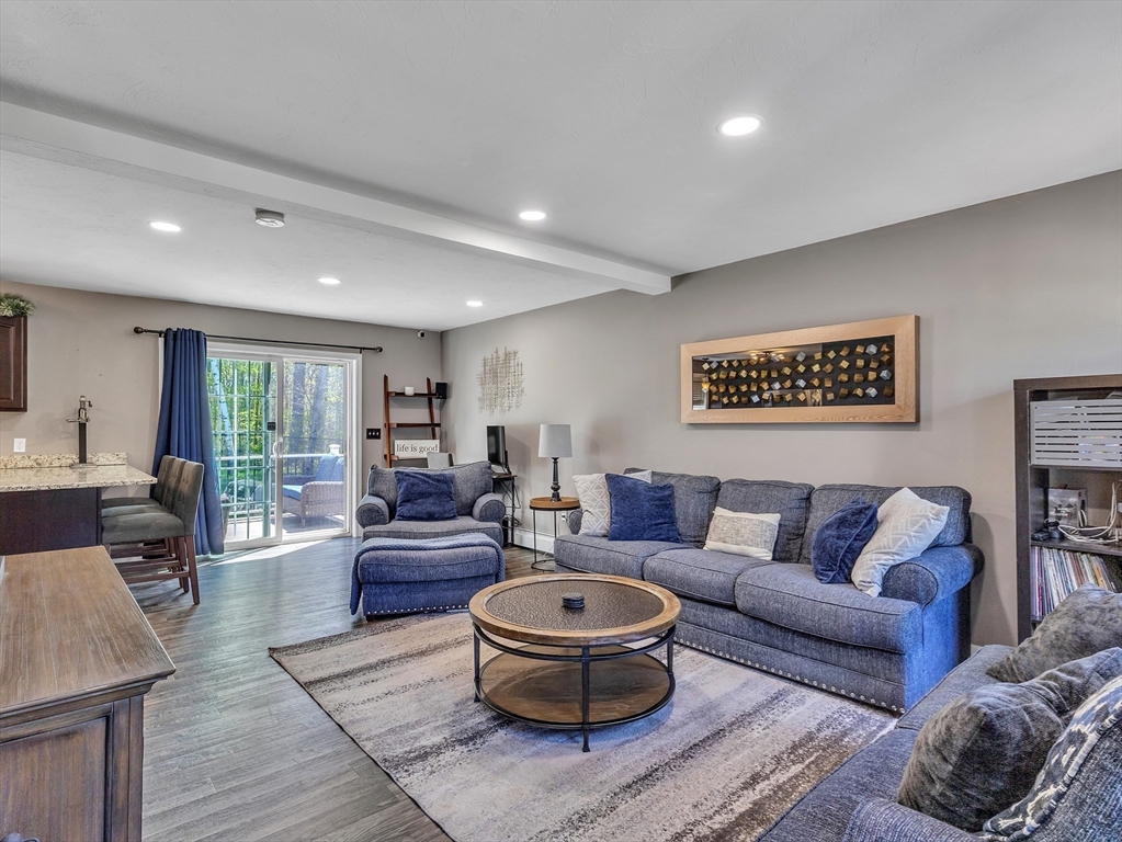 325 Brookside Drive Gardner, MA 01440 - Photo 5 of 28