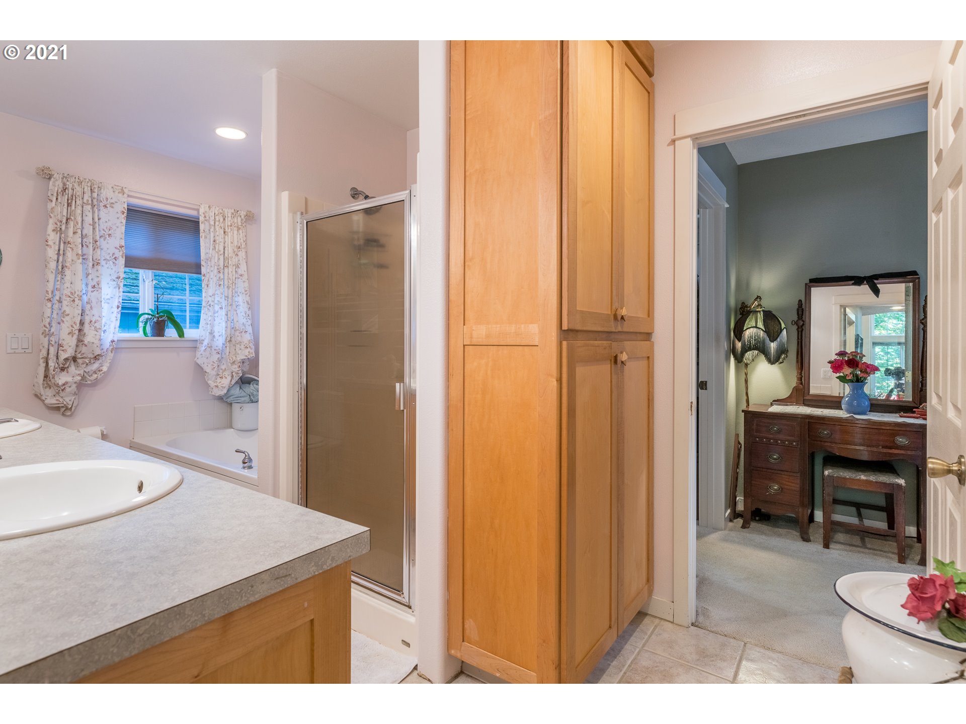 64633 East Sandy River Lane Rhododendron, OR 97049 - Photo 13 of 32 Gallery Image 13