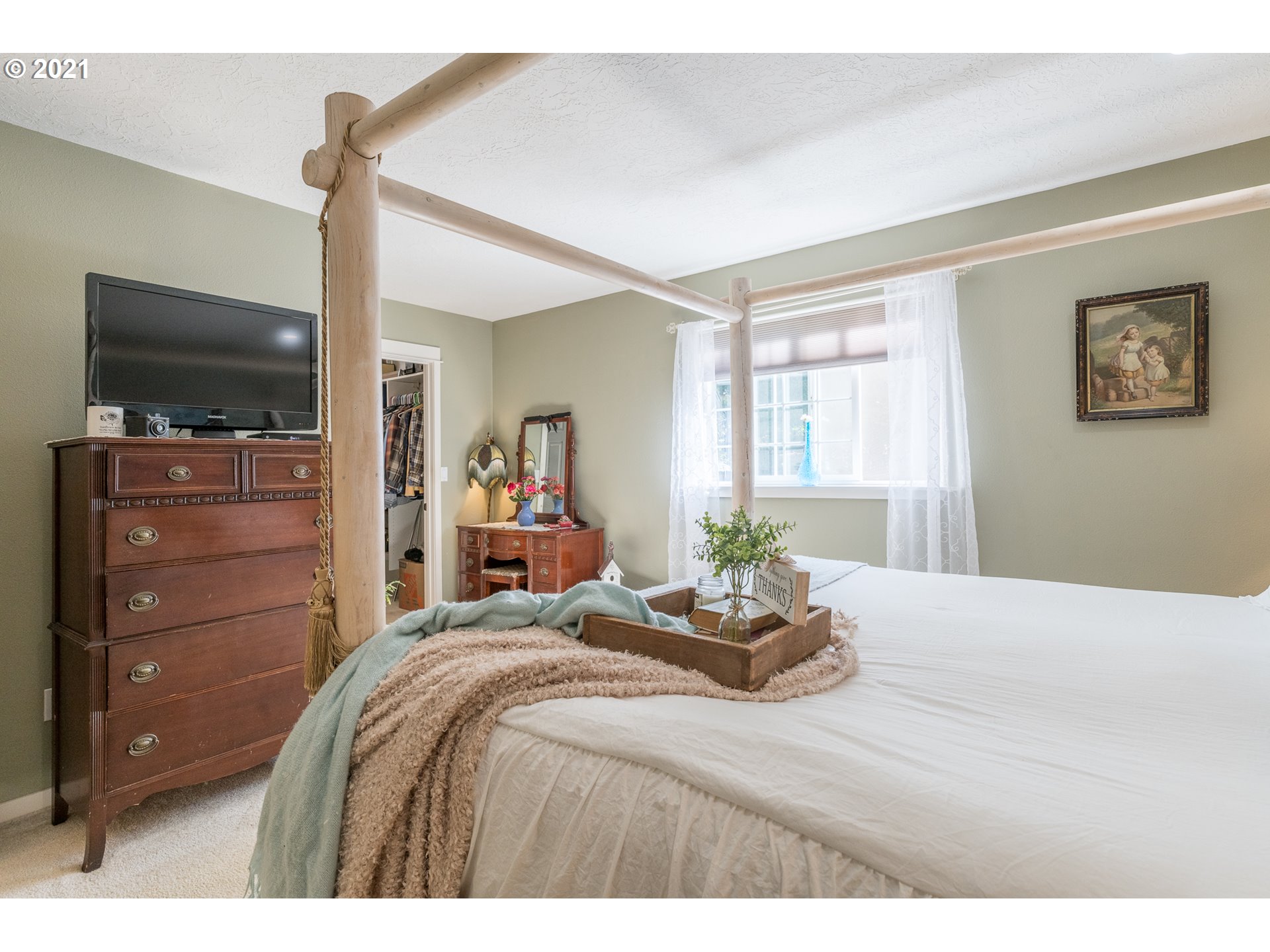 64633 East Sandy River Lane Rhododendron, OR 97049 - Photo 16 of 32 Gallery Image 16
