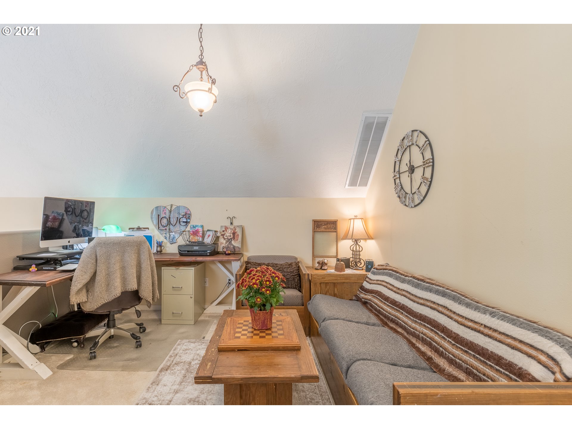 64633 East Sandy River Lane Rhododendron, OR 97049 - Photo 20 of 32 Gallery Image 20