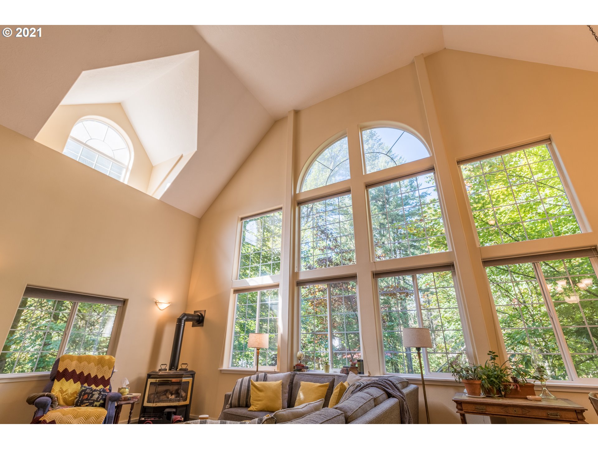 64633 East Sandy River Lane Rhododendron, OR 97049 - Photo 25 of 32 Gallery Image 25