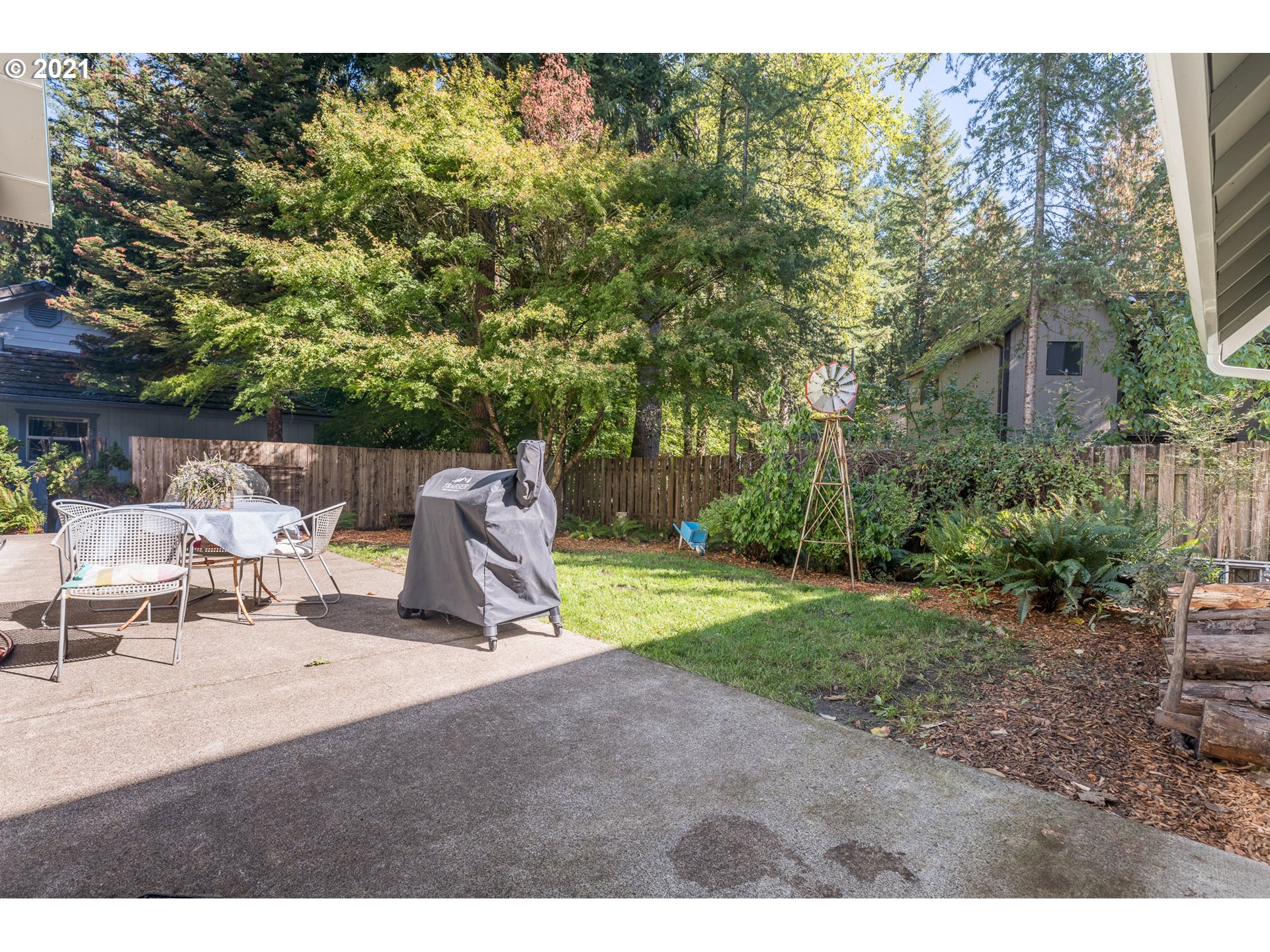 64633 East Sandy River Lane Rhododendron, OR 97049 - Photo 27 of 32 Gallery Image 27