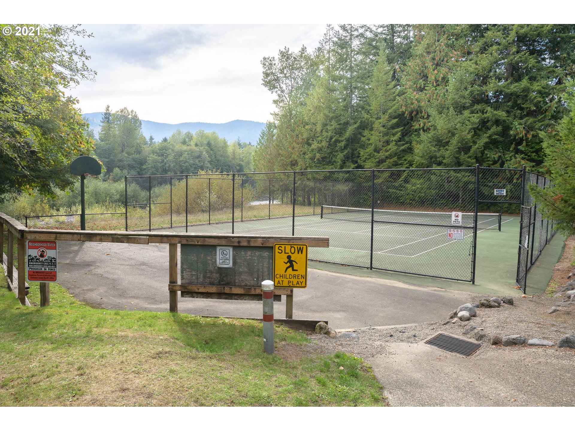 64633 East Sandy River Lane Rhododendron, OR 97049 - Photo 31 of 32 Gallery Image 31