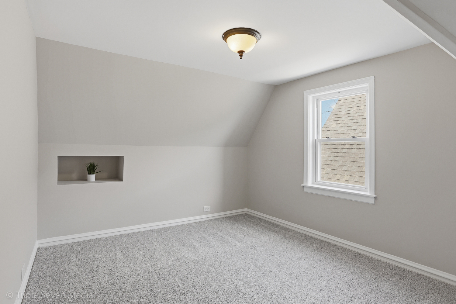 9149 South Aberdeen Street Chicago, IL 60620 - Photo 25 of 46 an empty room with a window