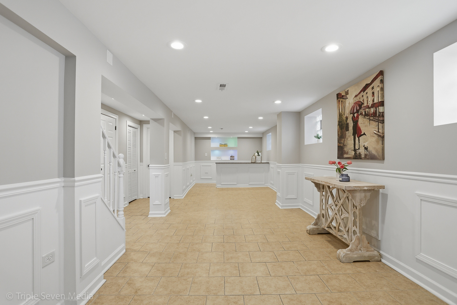 9149 South Aberdeen Street Chicago, IL 60620 - Photo 34 of 46 a view of a hallway with seating area