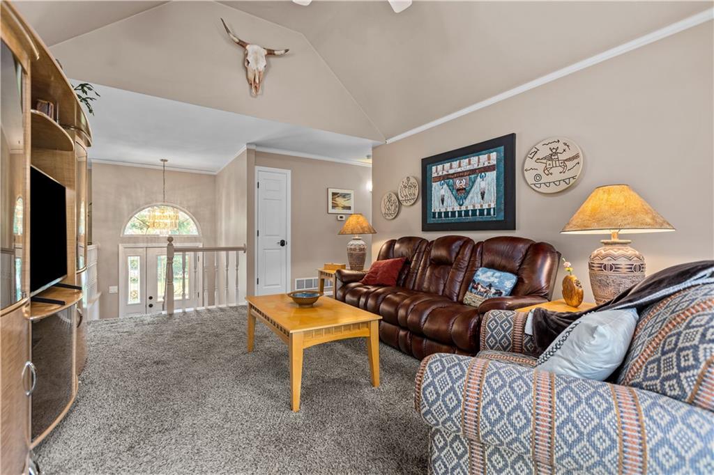 2819 McMorran Road Gibsonia, PA 15044 - Photo 6 of 37 Gallery Image 6