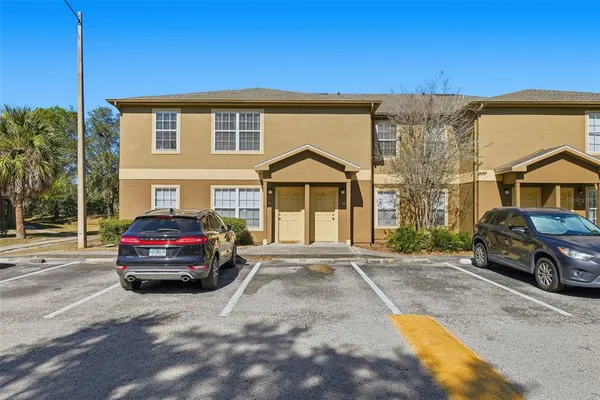$165,000 | 36027 Deer Creek Drive, Unit 201, Zephyrhills, FL 33541