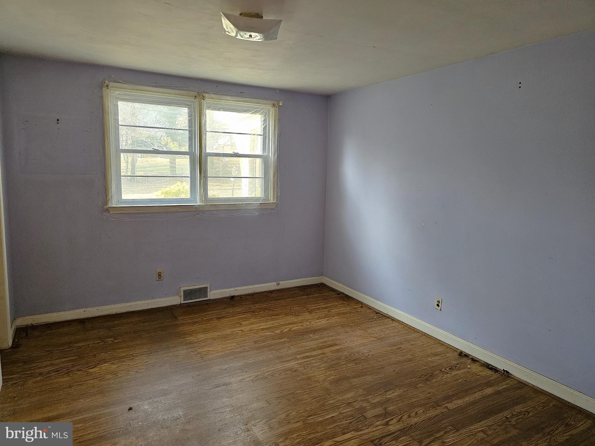 4404 Miller Road Wilmington, DE 19802 - Photo 15 of 17 an empty room with a window