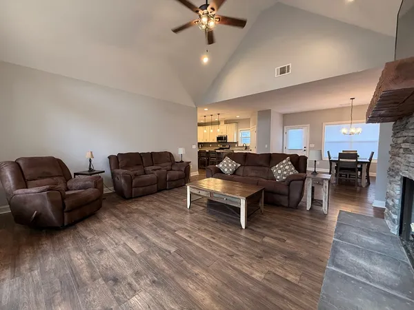 $2,900 | 445 Farmer Circle, Mineral Bluff, GA 30559