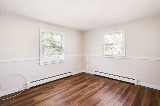 $4,333 | 240 Amesbury Road, Kensington, NH 03833