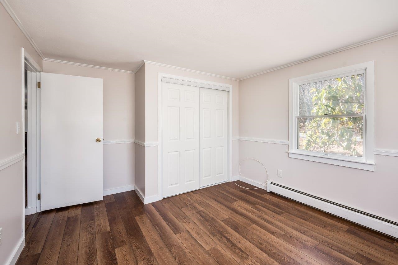 240 Amesbury Road Kensington, NH 03833 - Photo 15 of 36