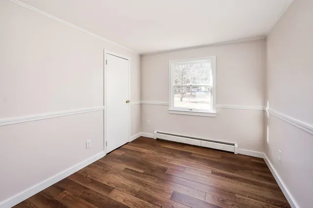 $4,333 | 240 Amesbury Road, Kensington, NH 03833