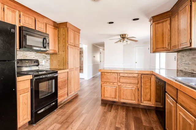 $4,333 | 240 Amesbury Road, Kensington, NH 03833