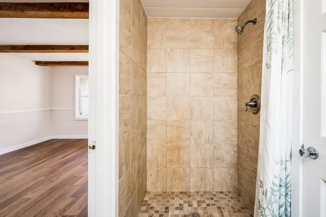 $4,333 | 240 Amesbury Road, Kensington, NH 03833