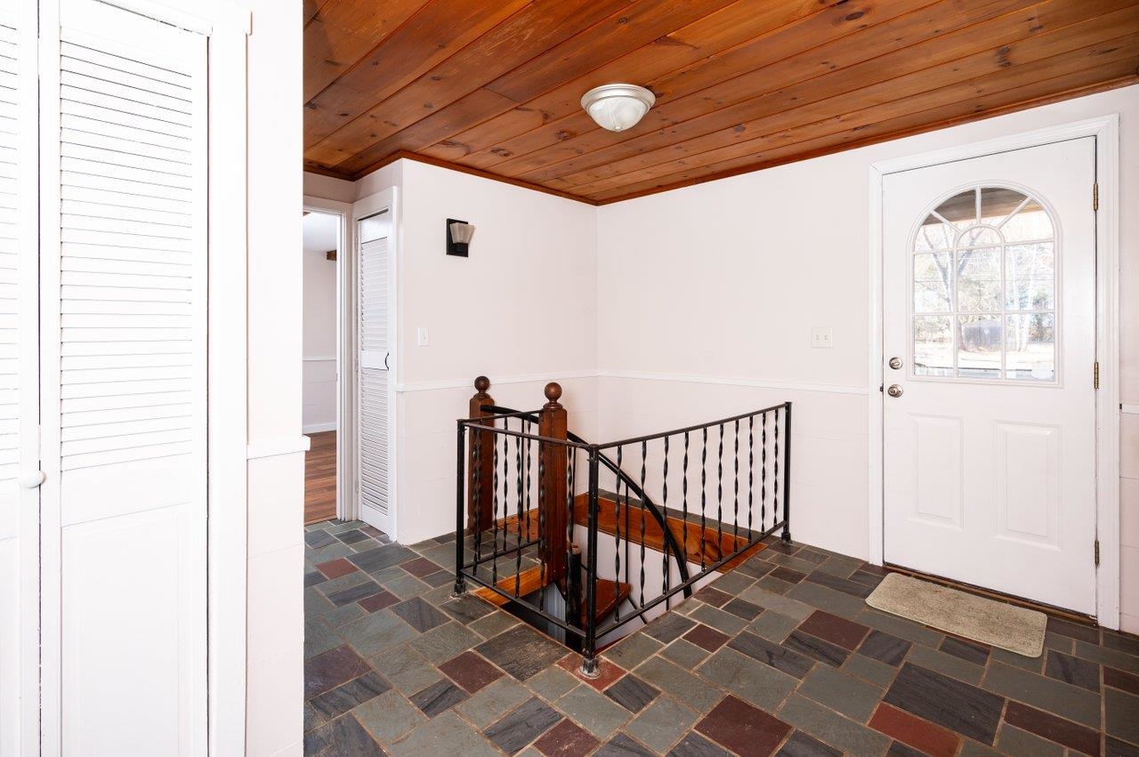 240 Amesbury Road Kensington, NH 03833 - Photo 22 of 36