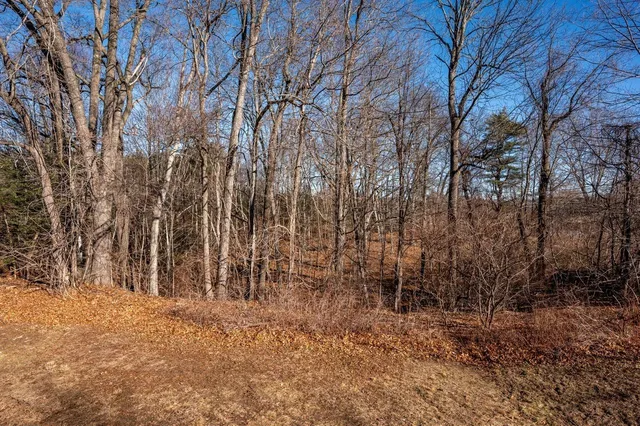 $4,333 | 240 Amesbury Road, Kensington, NH 03833