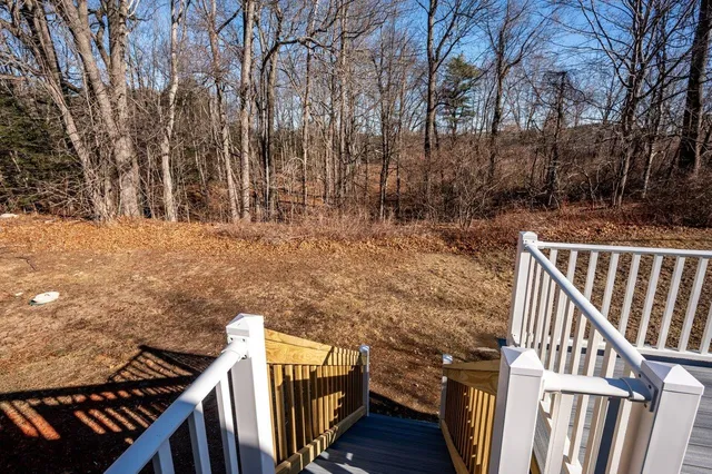 $4,333 | 240 Amesbury Road, Kensington, NH 03833