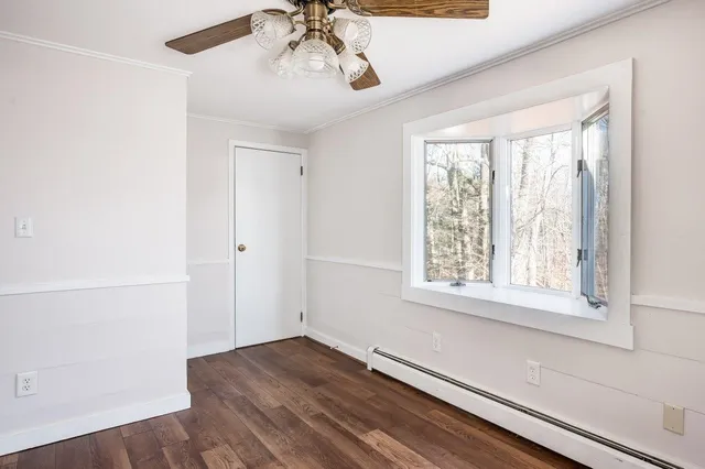 $4,333 | 240 Amesbury Road, Kensington, NH 03833