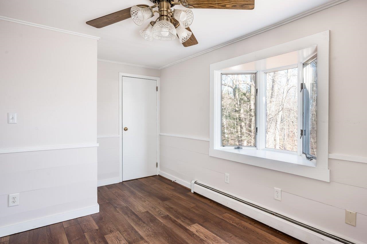 240 Amesbury Road Kensington, NH 03833 - Photo 7 of 36