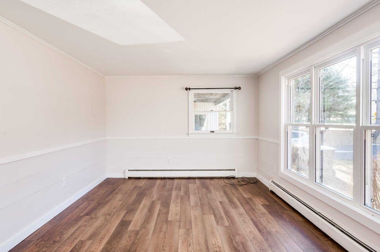 240 Amesbury Road Kensington, NH 03833 - Photo 9 of 36