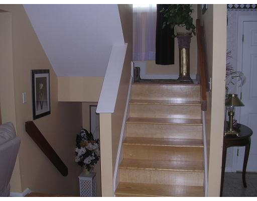 14 Gates Road Worcester, MA 01603 - Photo 4 of 11 Gallery Image 4