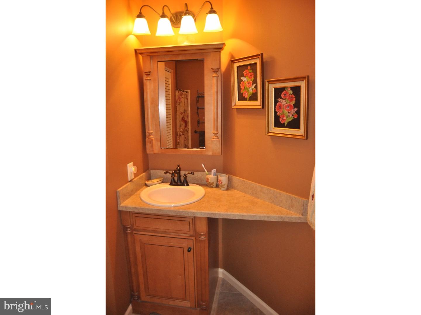25 Plumtree Road Levittown, PA 19056 - Photo 16 of 25 Gallery Image 16