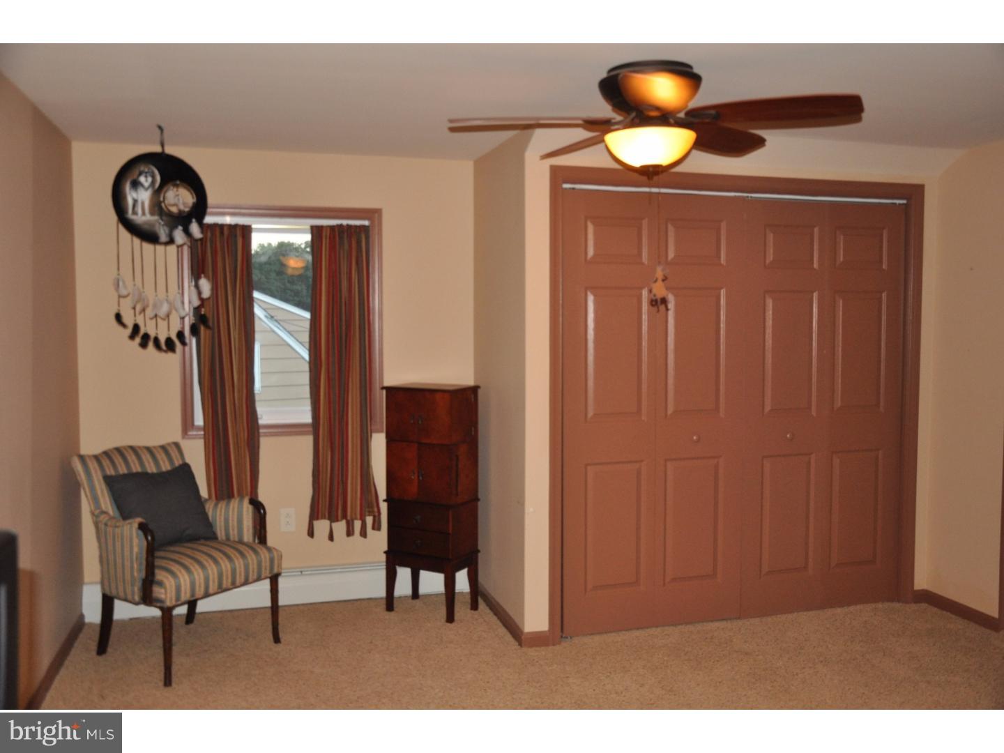 25 Plumtree Road Levittown, PA 19056 - Photo 18 of 25 Gallery Image 18