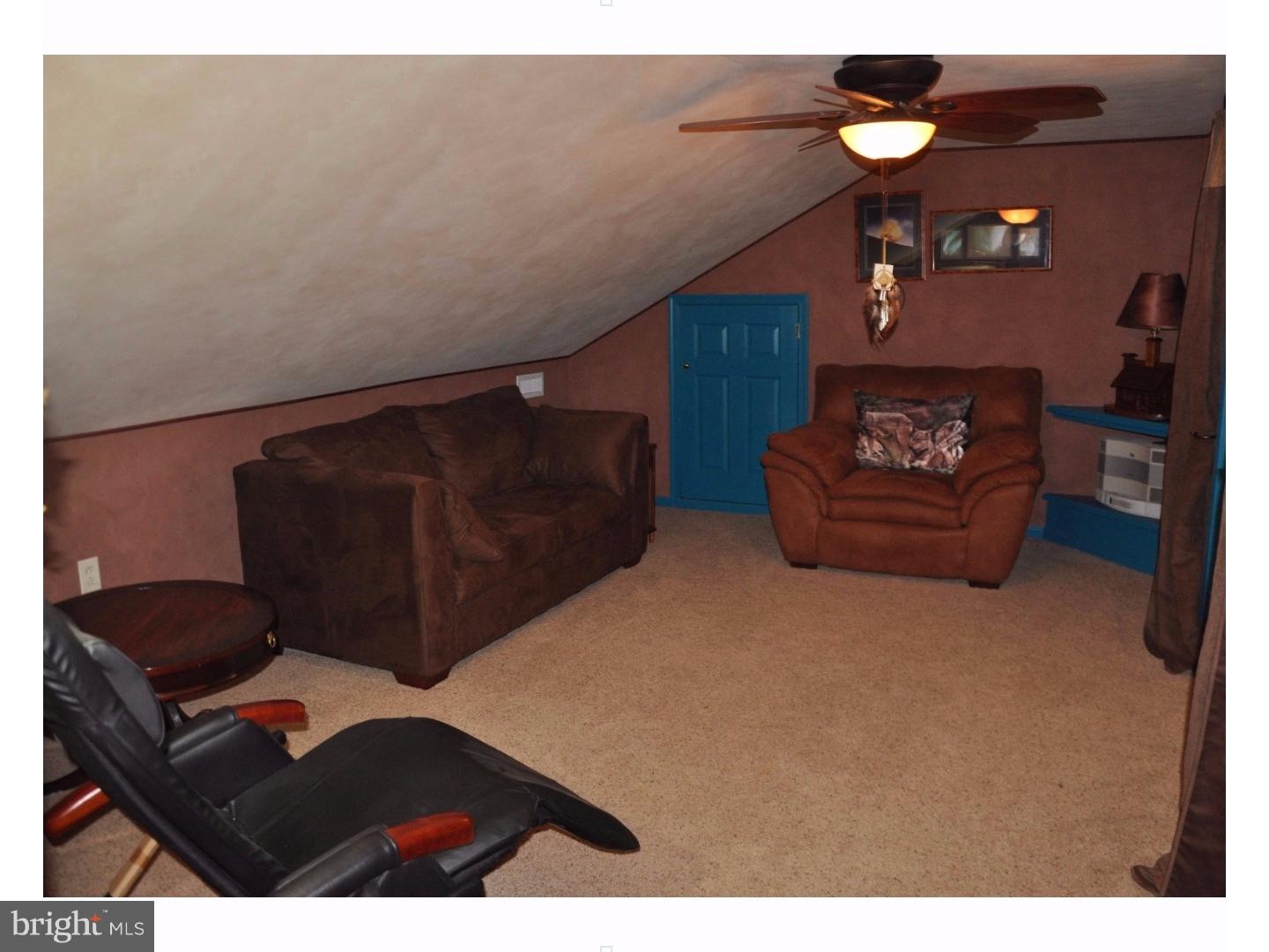 25 Plumtree Road Levittown, PA 19056 - Photo 20 of 25 Gallery Image 20