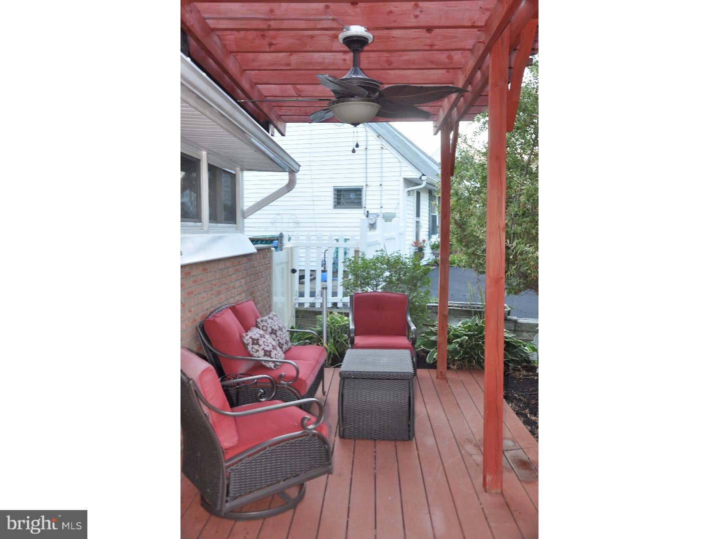 25 Plumtree Road Levittown, PA 19056 - Photo 3 of 25 Gallery Image 3