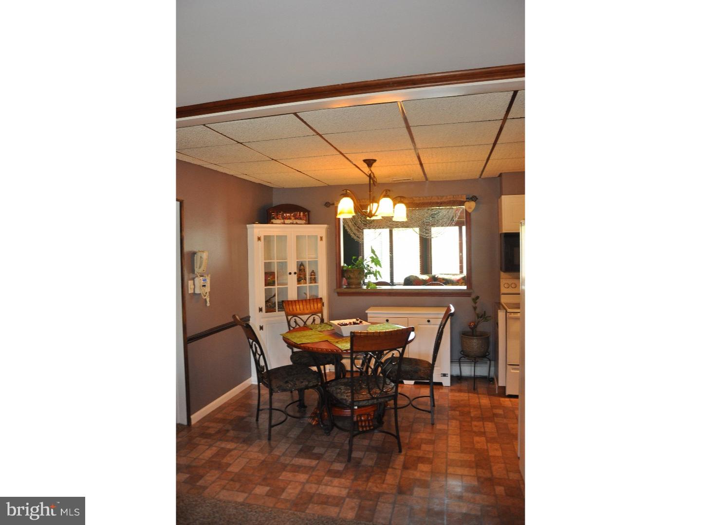 25 Plumtree Road Levittown, PA 19056 - Photo 6 of 25 Gallery Image 6