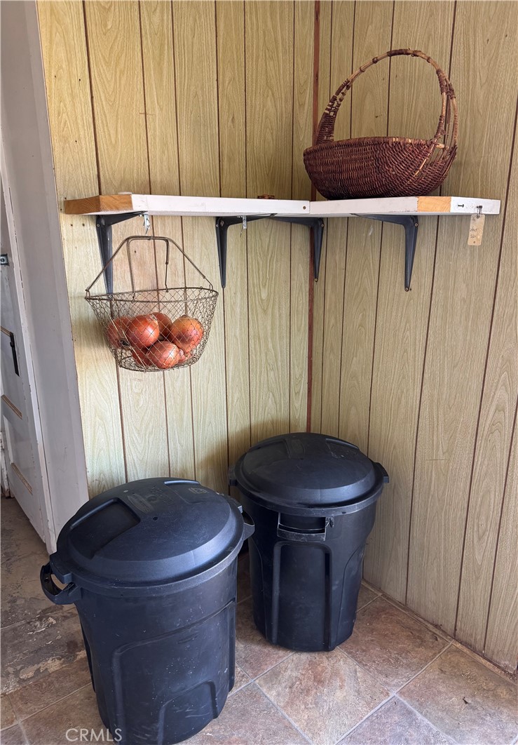 4759 Pinto Mountain Road Twentynine Palms, CA 92277 - Photo 17 of 21 a bathroom with a sink and a mirror