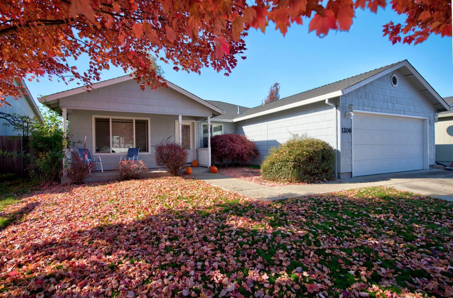 1206 Twin Rocks Drive Central Point, OR 97502 - Photo 2 of 11 Additional Photo