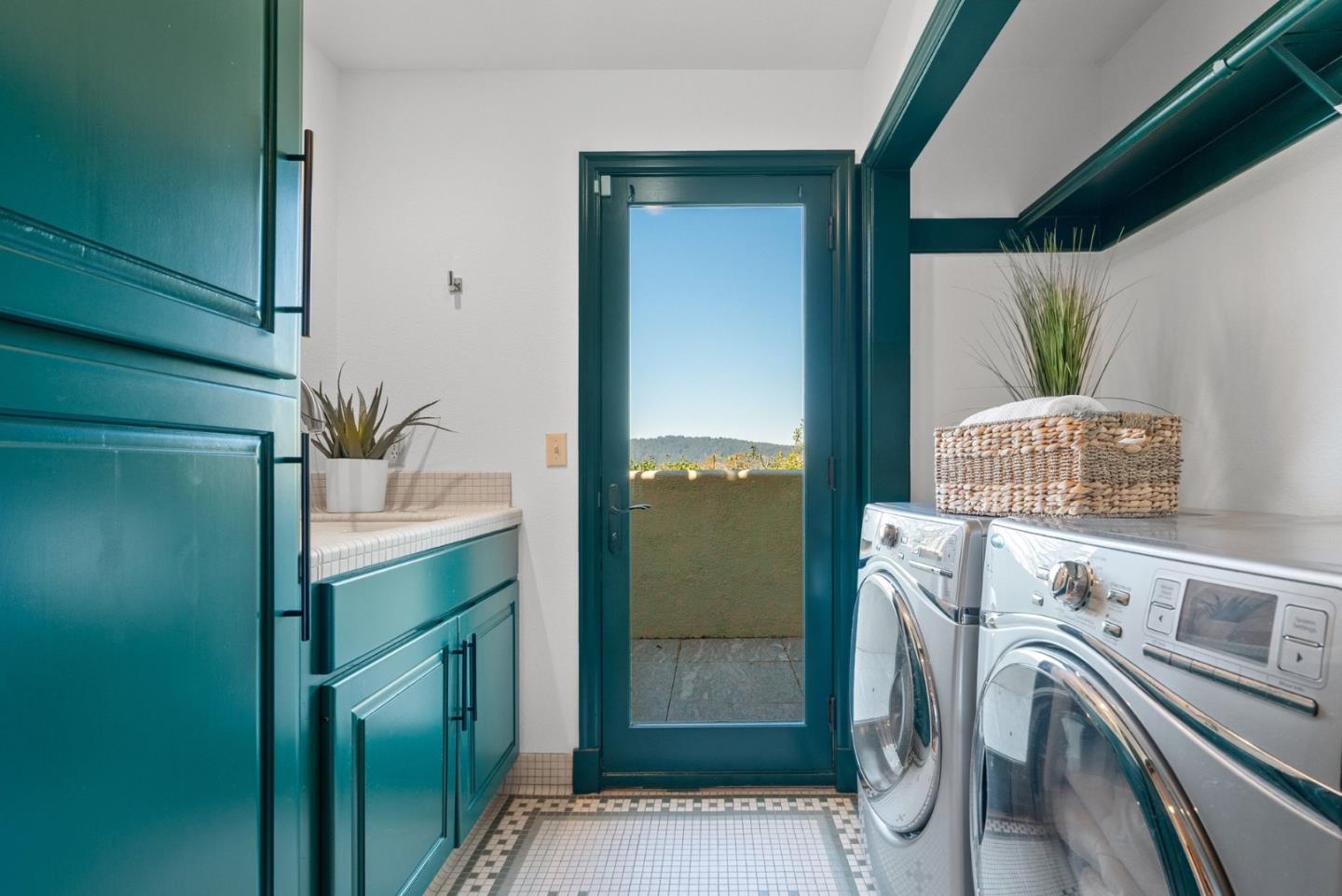 17 Kite Hill Road Santa Cruz, CA 95060 - Photo 44 of 102